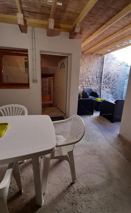 Petite maison de village située entre lacs, cascades et montagnes Virieu-le-Grand Extérieur photo